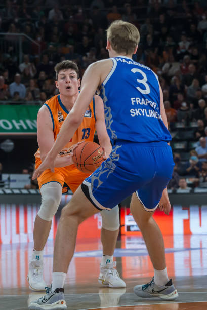 双中锋体系 双中锋体系