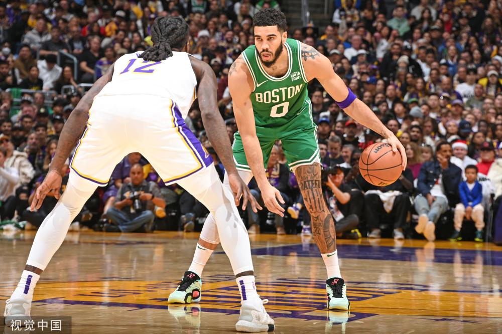 实现了阵容 实现了阵容